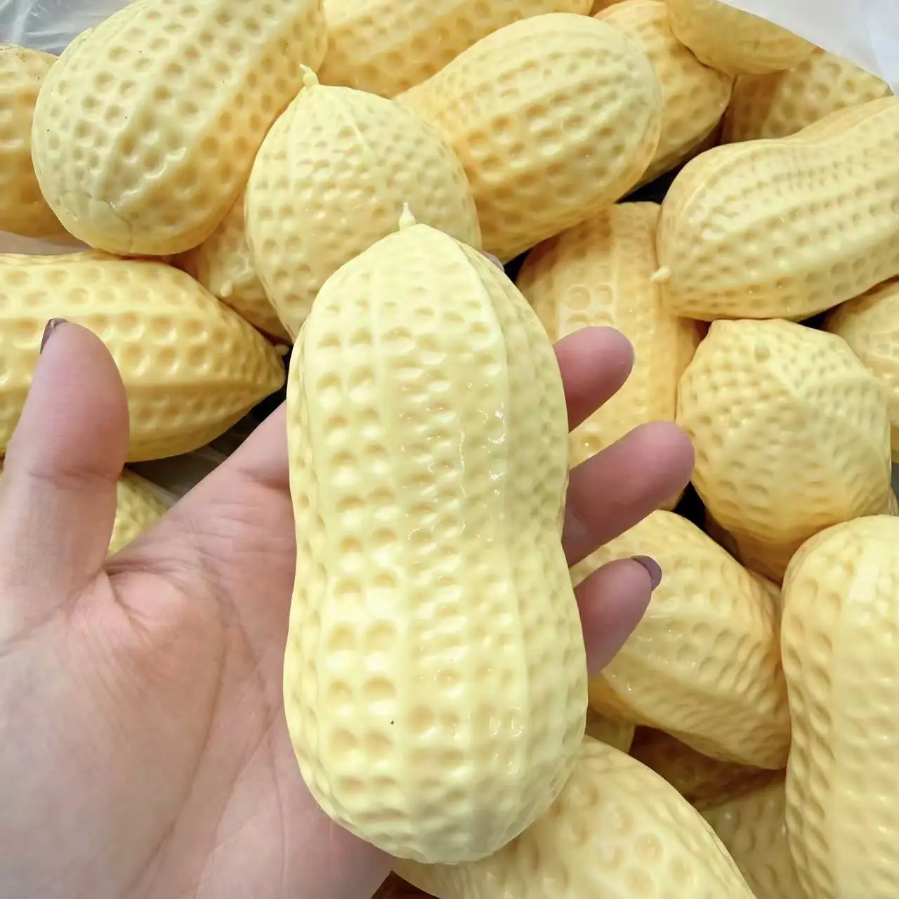 1pcs Big Size Peanut Squishy T - Party Games For Adults And Kids 评论和价格