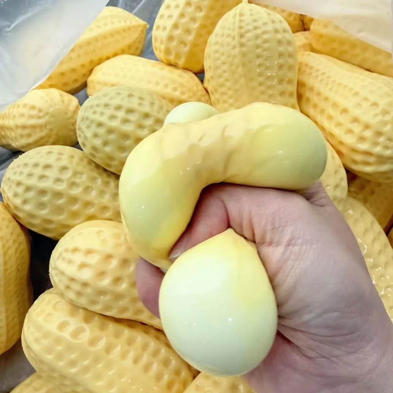 1pcs Big Size Peanut Squishy T - Party Games For Adults And Kids 评论和价格